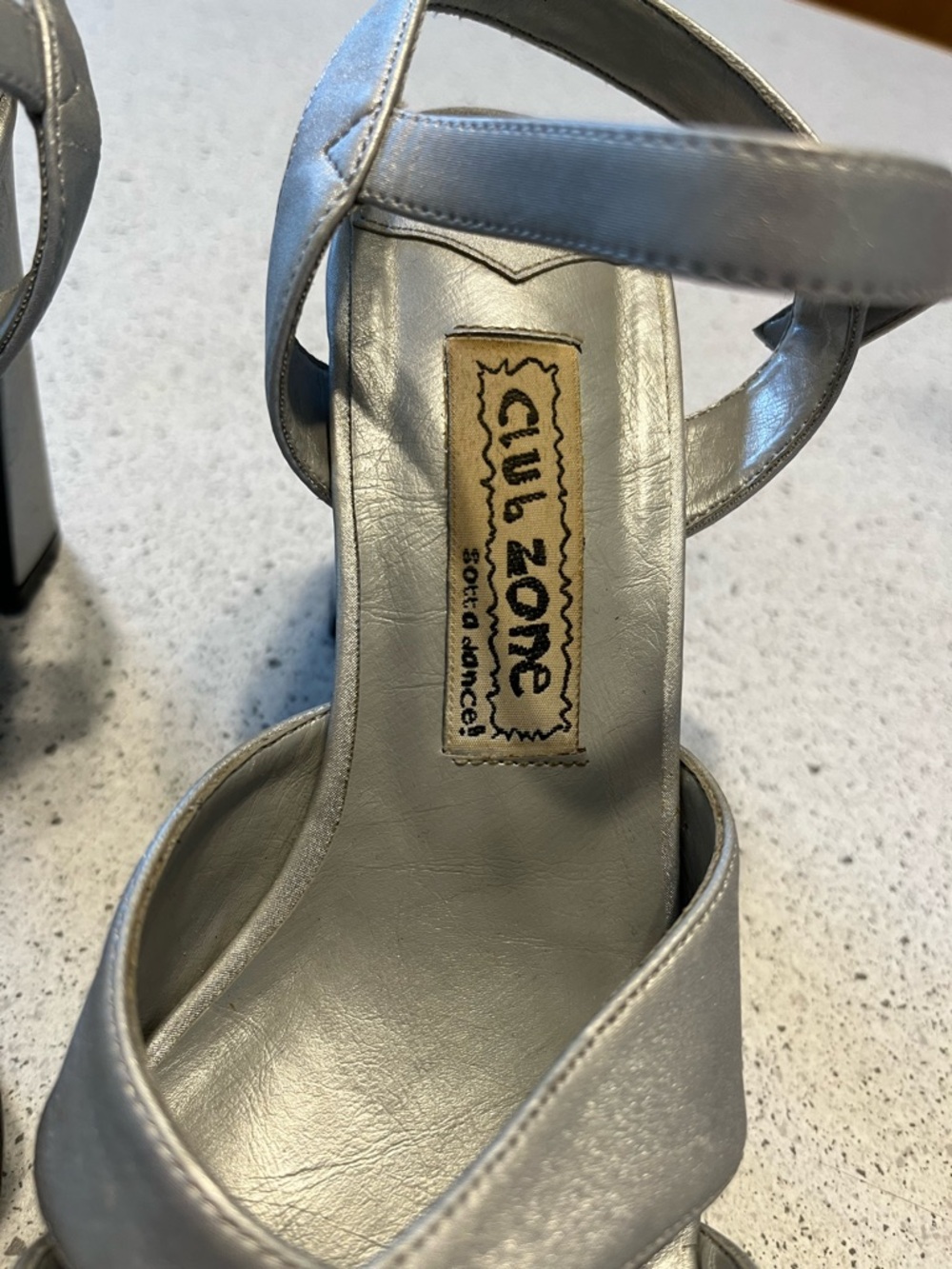 Vintage Club Zone Silver Platform Block Heel Sandals - Picture 6 of 9